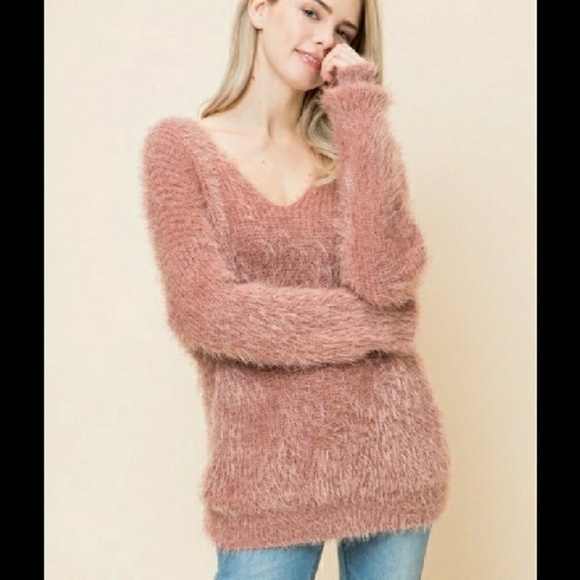 Sweaters - 🔥SALE!🔥💥NEW!💥FUZZY TWISTBACK SWEATER💥